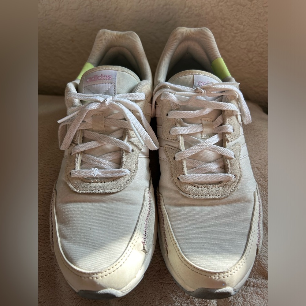 Adidas RetroRun Sneakers